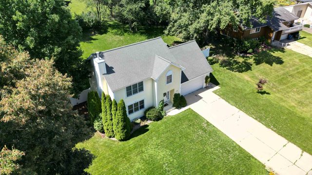 140 Shadowood Lane, Emmett Twp, MI 49014