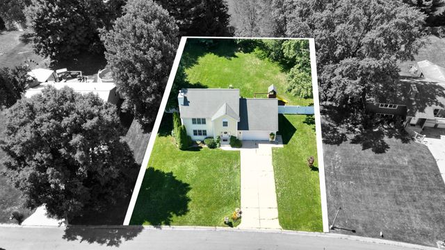 140 Shadowood Lane, Emmett Twp, MI 49014