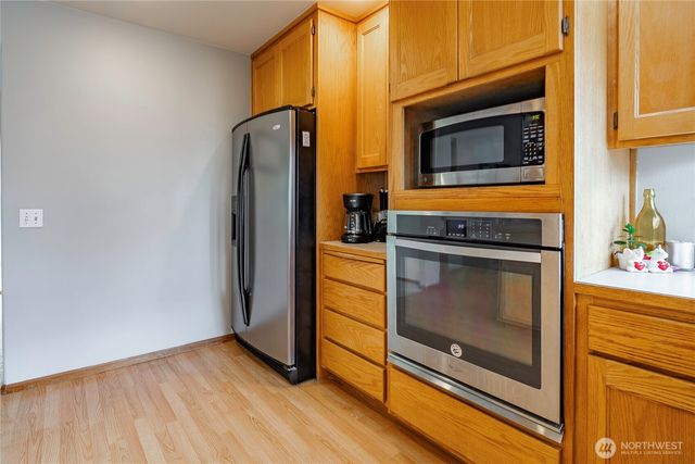 1959 Rhododendron Way, Bellingham, WA 98229