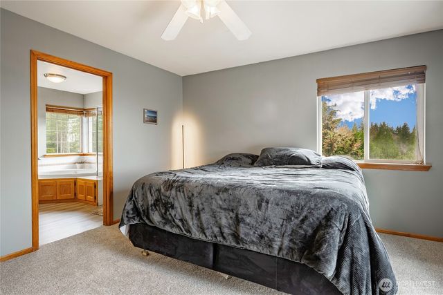 1959 Rhododendron Way, Bellingham, WA 98229