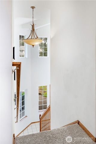 1959 Rhododendron Way, Bellingham, WA 98229