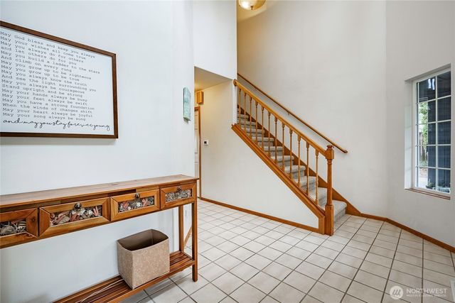 1959 Rhododendron Way, Bellingham, WA 98229