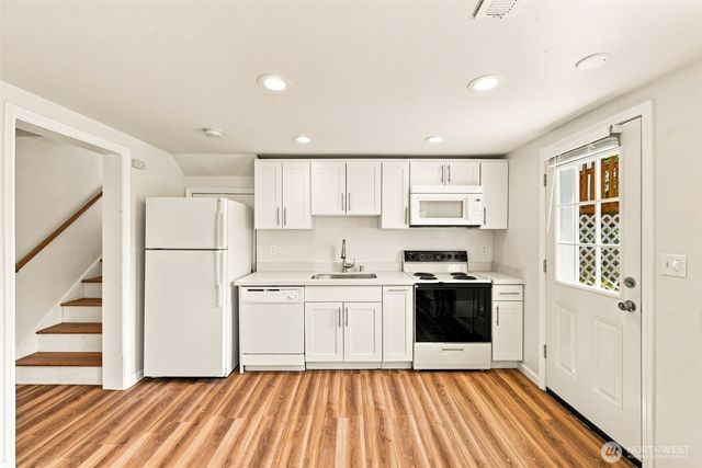 15425 SE 11th Street, Bellevue, WA 98007