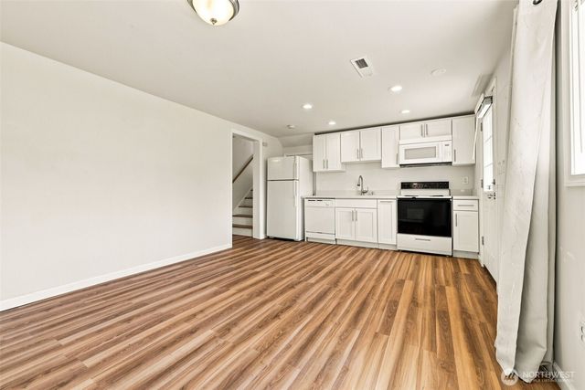 15425 SE 11th Street, Bellevue, WA 98007