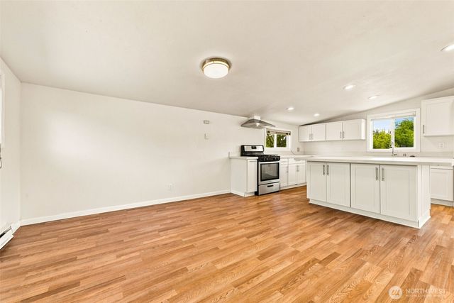 15425 SE 11th Street, Bellevue, WA 98007