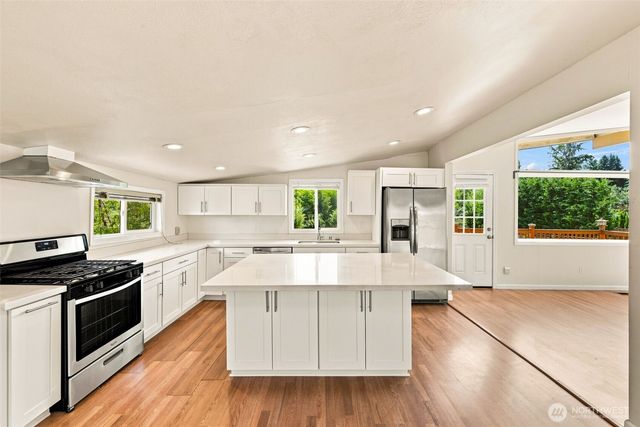 15425 SE 11th Street, Bellevue, WA 98007