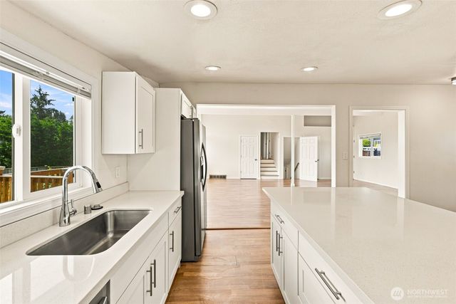15425 SE 11th Street, Bellevue, WA 98007