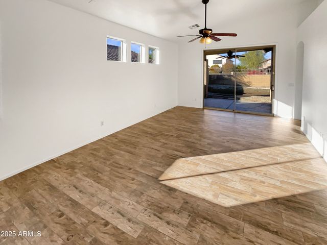 18184 W DESERT BLOSSOM Drive, Goodyear, AZ 85338