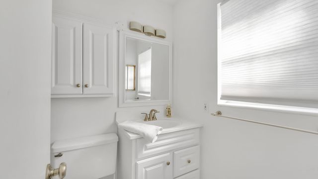 5640 SW 3rd Place 216, Margate, FL 33068