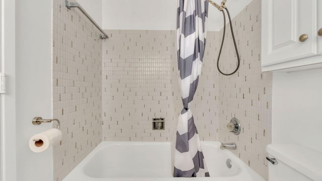 5640 SW 3rd Place 216, Margate, FL 33068