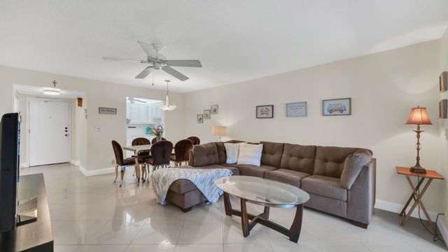 5640 SW 3rd Place 216, Margate, FL 33068