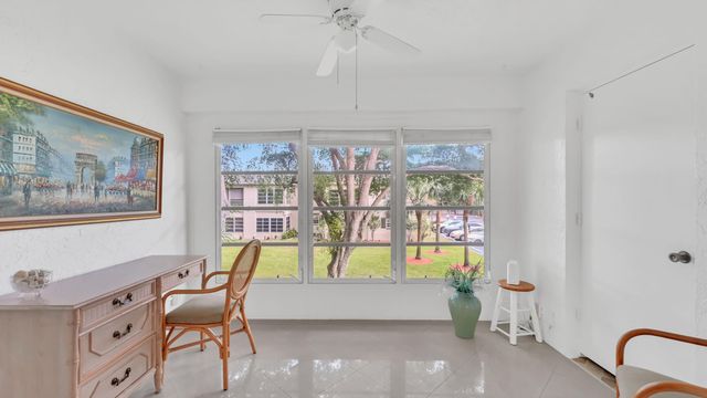 5640 SW 3rd Place 216, Margate, FL 33068