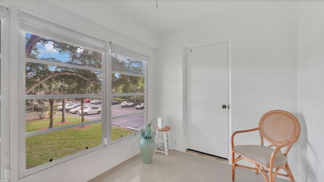 5640 SW 3rd Place 216, Margate, FL 33068