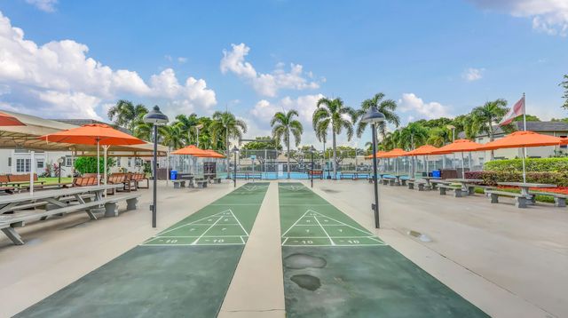 5640 SW 3rd Place 216, Margate, FL 33068