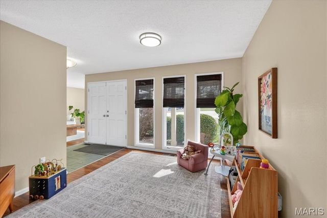 1430 Silverleaf Lane, St Louis, MO 63146