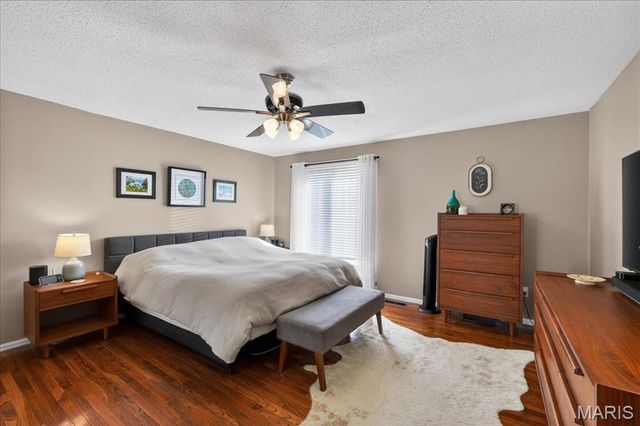 1430 Silverleaf Lane, St Louis, MO 63146