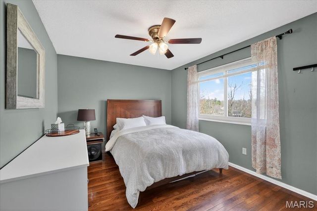 1430 Silverleaf Lane, St Louis, MO 63146