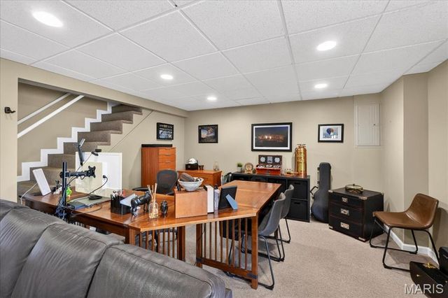 1430 Silverleaf Lane, St Louis, MO 63146