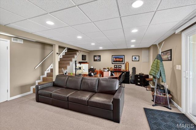 1430 Silverleaf Lane, St Louis, MO 63146