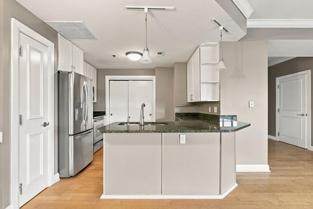 196 S Grant Avenue, 507, Columbus, OH 43215