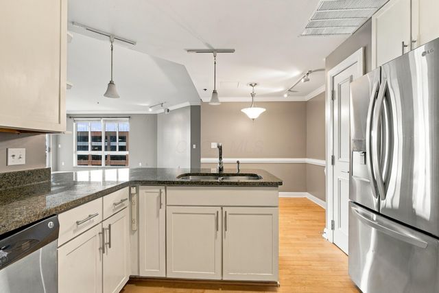 196 S Grant Avenue, 507, Columbus, OH 43215