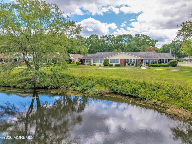 211A Huntington Drive, Lakewood, NJ 08701