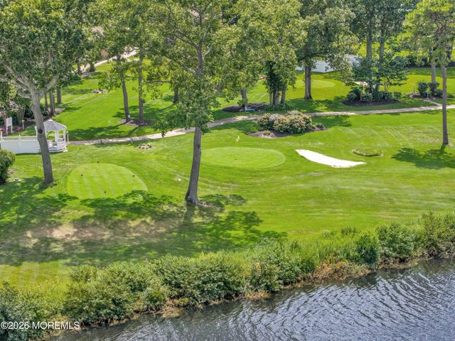 211A Huntington Drive, Lakewood, NJ 08701