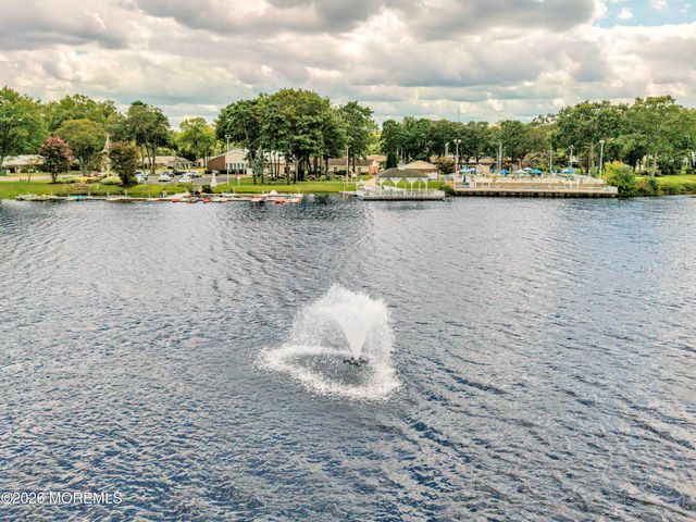 211A Huntington Drive, Lakewood, NJ 08701