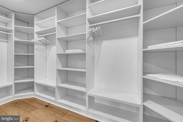 2339 N POWHATAN ST, Arlington, VA 22205