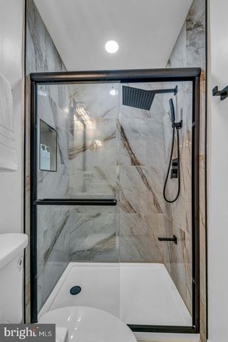 2339 N POWHATAN ST, Arlington, VA 22205