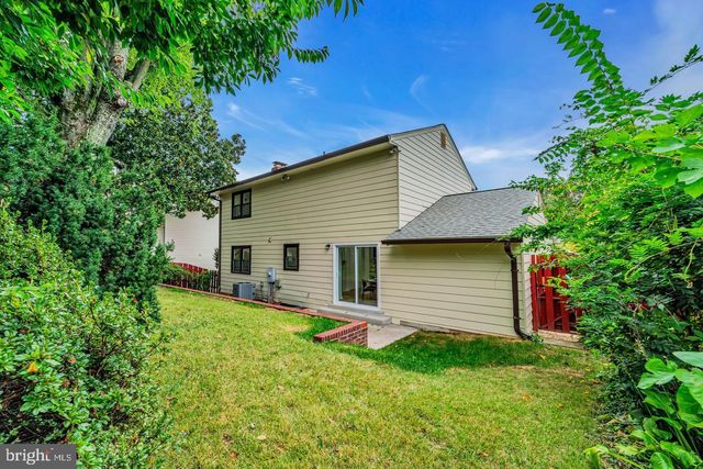 2339 N POWHATAN ST, Arlington, VA 22205