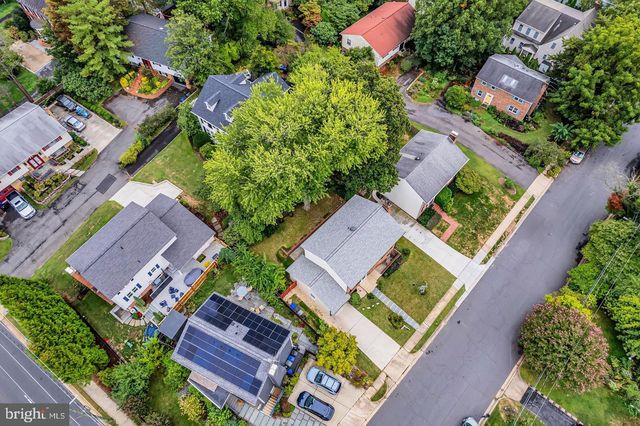 2339 N POWHATAN ST, Arlington, VA 22205