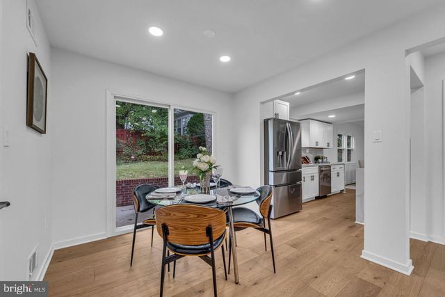 2339 N POWHATAN ST, Arlington, VA 22205