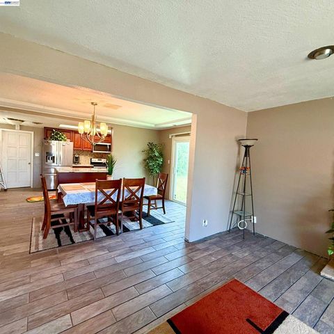 3912 San Juan Dr, Pittsburg, CA 94565