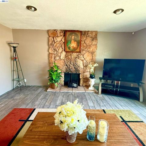 3912 San Juan Dr, Pittsburg, CA 94565