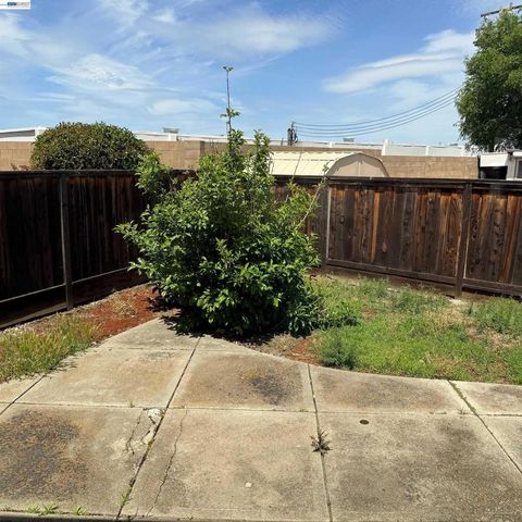 3912 San Juan Dr, Pittsburg, CA 94565