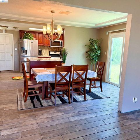 3912 San Juan Dr, Pittsburg, CA 94565