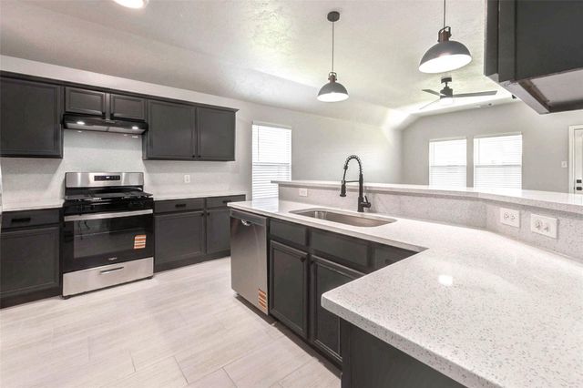 2126 Pickwick Pines Drive, Humble, TX 77396