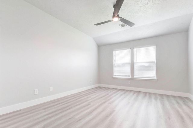 2126 Pickwick Pines Drive, Humble, TX 77396