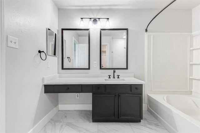 2126 Pickwick Pines Drive, Humble, TX 77396