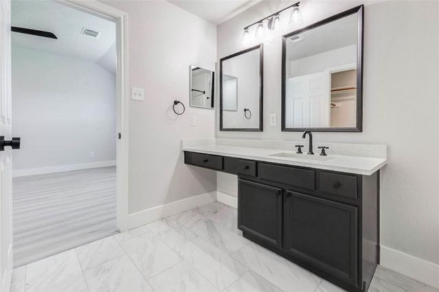 2126 Pickwick Pines Drive, Humble, TX 77396