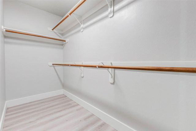 2126 Pickwick Pines Drive, Humble, TX 77396