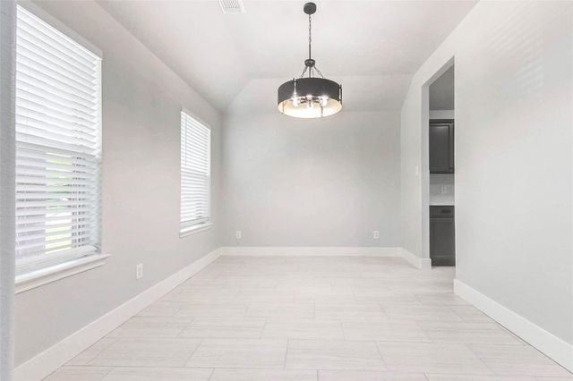 2126 Pickwick Pines Drive, Humble, TX 77396