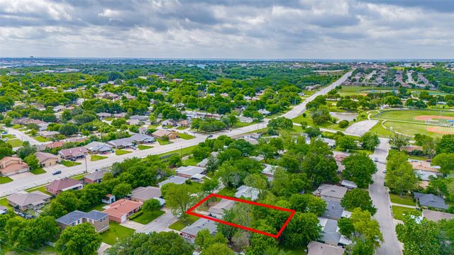 508 Grant Circle, White Settlement, TX 76108