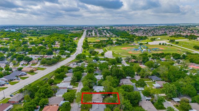 508 Grant Circle, White Settlement, TX 76108