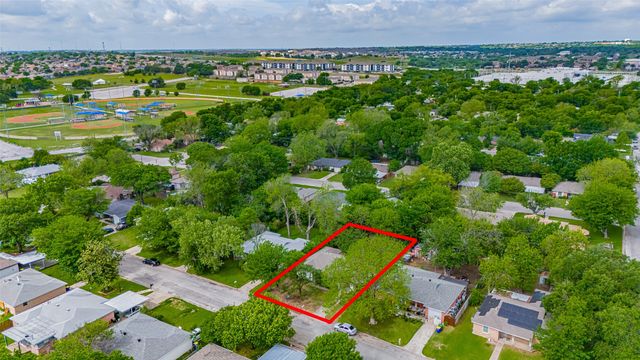 508 Grant Circle, White Settlement, TX 76108