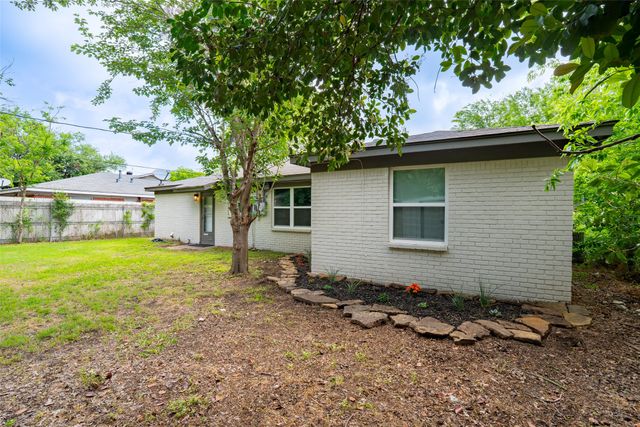 508 Grant Circle, White Settlement, TX 76108