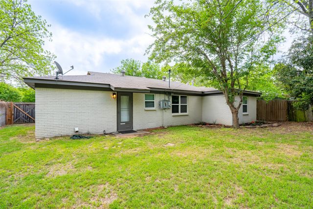 508 Grant Circle, White Settlement, TX 76108