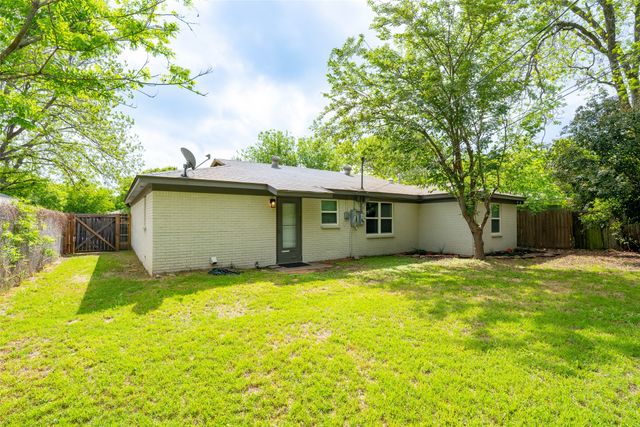 508 Grant Circle, White Settlement, TX 76108