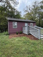 422 Iowa Street, Lawrence, KS 66044